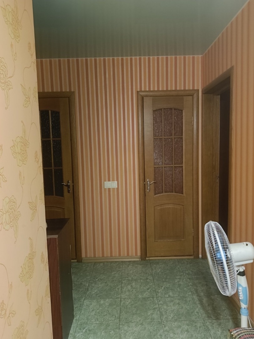 продажа трехкомнатной квартиры номер A-174574 в Суворовском районе, фото номер 16